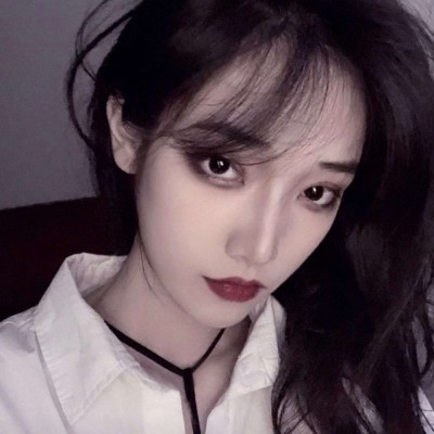 头像女生简单气质唯美图片