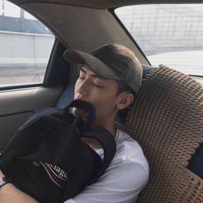 男生口罩头像图片