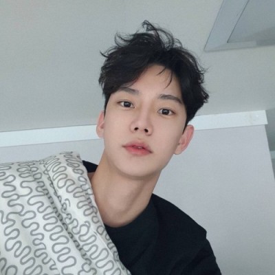 2019最新微博会闪的动漫头像男生