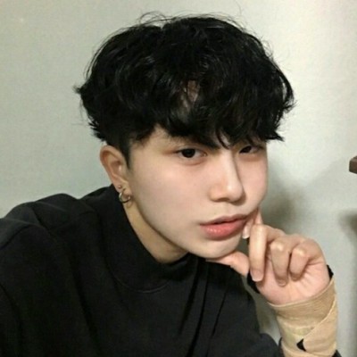 2019最新微博会闪的动漫头像男生图片