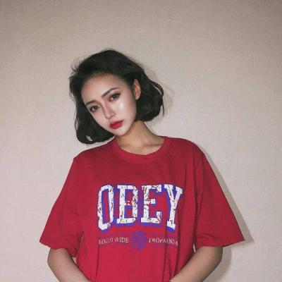 黑白头像情侣 女生带字图片