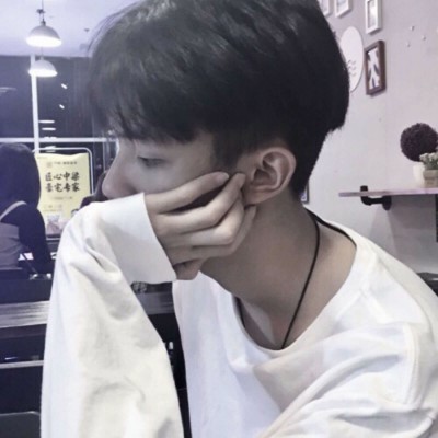 2019最新霸气汽车男生头像图片