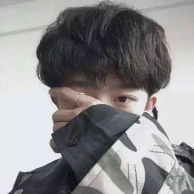 2019最新霸气汽车男生头像图片