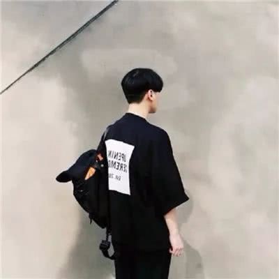微信男生头像 阳光少年蓝色图片