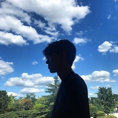 微信男生头像 阳光少年蓝色图片