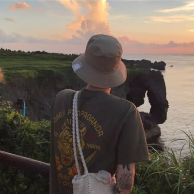 微信男生头像 阳光少年蓝色图片