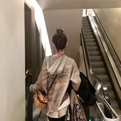 个性网女生带白边头像图片