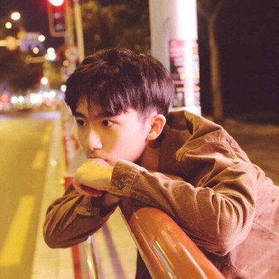 微信好看的成熟头像男生用