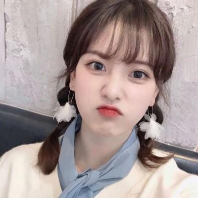 阳光活泼女生头像高清图片
