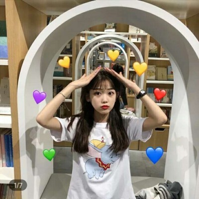 女生短发背影伤感头像图片