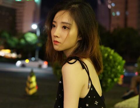 冯提莫是哪个平台的主播