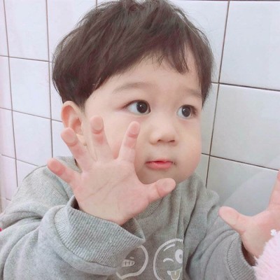 2019可爱小男孩头像大全高清呆萌适合做头像的图片 男生 背影