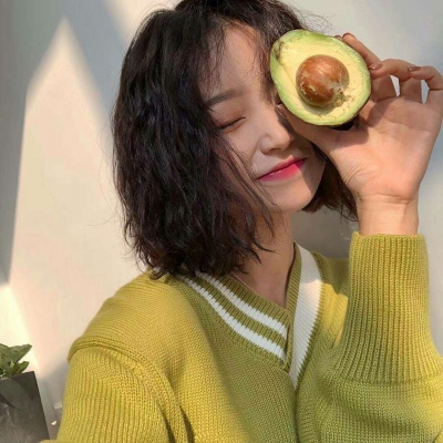 关于qq头像的图片女生图片