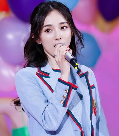 杨幂恐高怎么回事 节目中因为无法克服心里障碍自责大哭