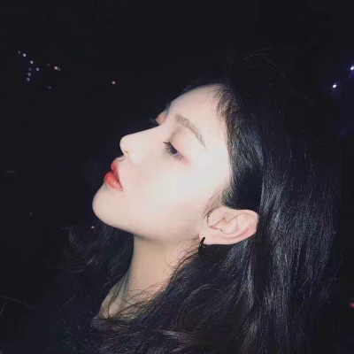 女生图片短发霸气头像