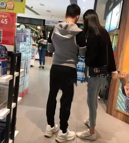 何猷君多高