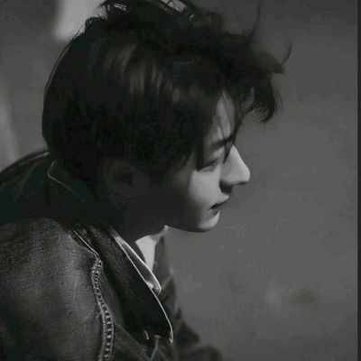 00后非主流耶手势头像男生图片
