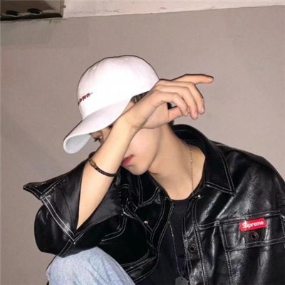 00后非主流耶手势头像男生图片