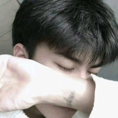 00后非主流耶手势头像男生图片