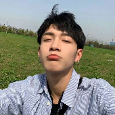 最新男生吃鱼的头像图片