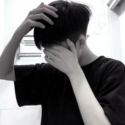 最新男生吃鱼的头像图片