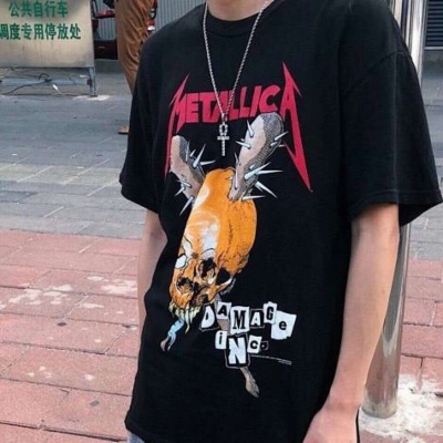潮男微信头像2019超清男生强忍泪水头像图片