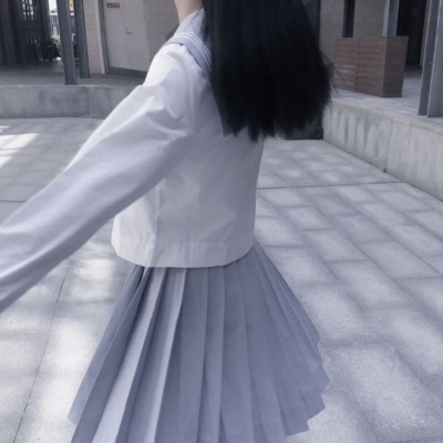 女生戴帽子的qq头像图片