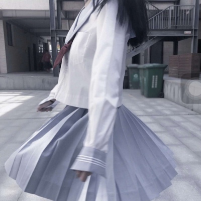 女生戴帽子的qq头像图片