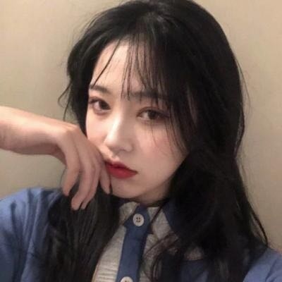 图中图女生带字qq头像图片