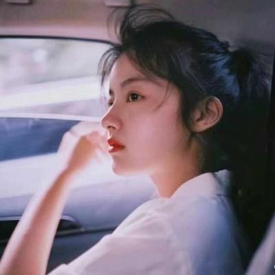 qq头像带花环女生头像图片