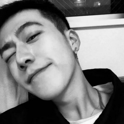 微信黑白炫酷男生头像啊阳光