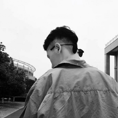 微信黑白炫酷男生头像啊阳光图片