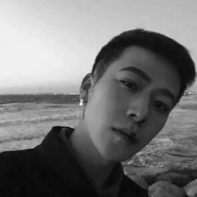 微信黑白炫酷男生头像啊阳光图片
