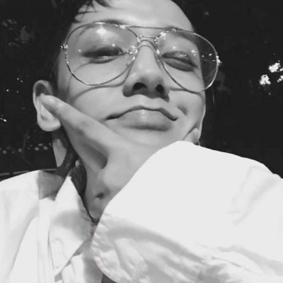 微信黑白炫酷男生头像啊阳光图片