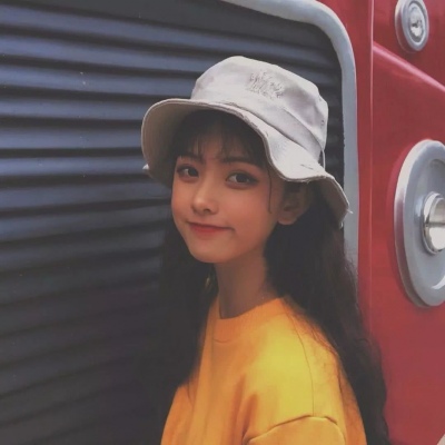 qq头像女生带字毕业季图片