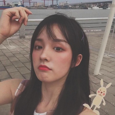 qq头像女生带字毕业季图片