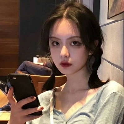 伤感头像女生带字大图图片