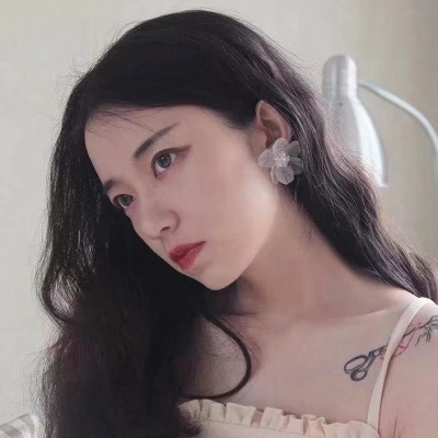 伤感头像女生带字大图图片