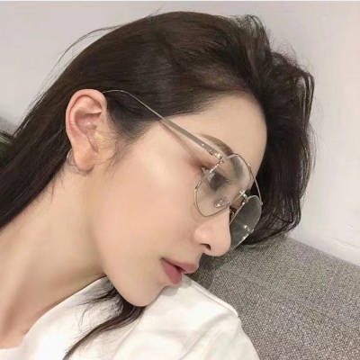 伤感头像女生带字大图图片