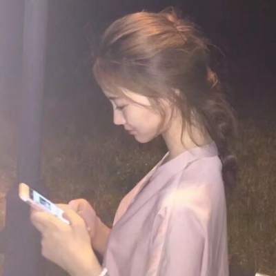 伤感头像女生带字大图图片