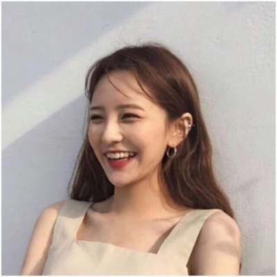 伤感头像女生带字大图图片