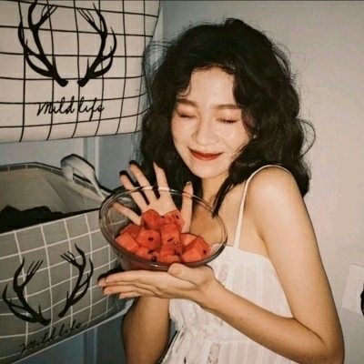 动漫黑白女生霸气头像图片