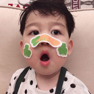萌娃头像男生摸后脑勺动漫头像图片