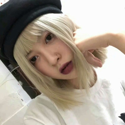 头像女生简单气质森系图片