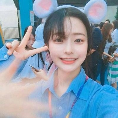 唯美女生头像侧脸短发图片