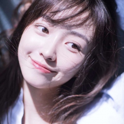 唯美女生头像侧脸短发图片