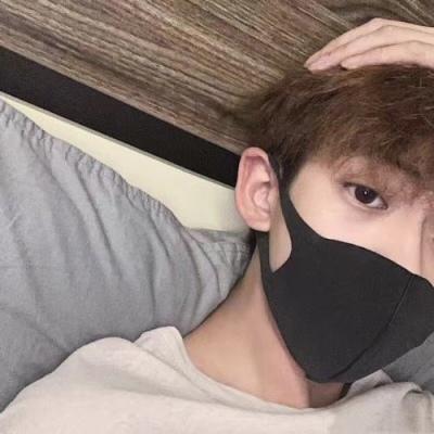qqqq头像男生侧面影全身图片