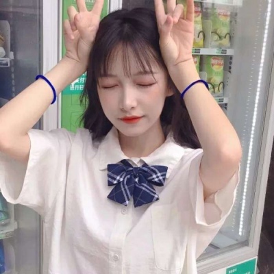 女生头像白色衬衣高清图片
