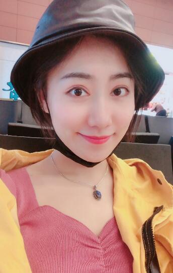 杨一歌真名年龄个人资料介绍 参加好声音进入那英战队图片