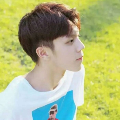 干净阳光的女人喜欢男生什么样的头像图片